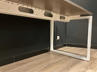 Bureau - afbeelding 2 van  2