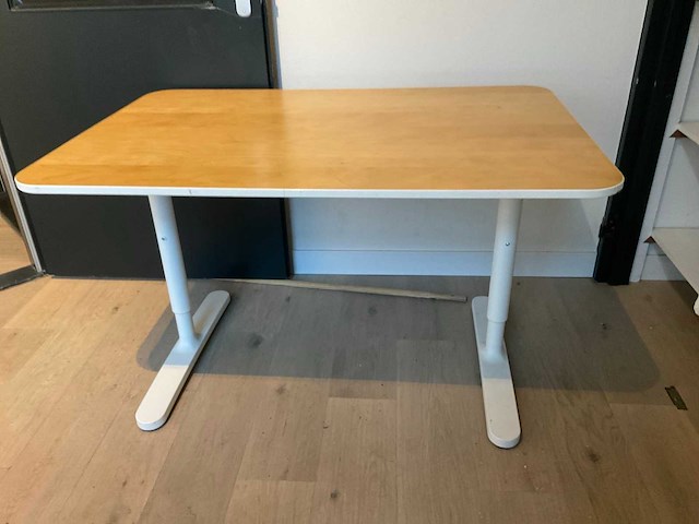 Bureau - afbeelding 1 van  3