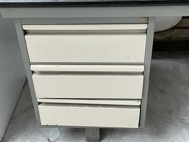 Bureau - afbeelding 4 van  7