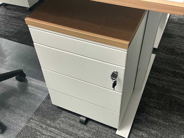 Bureau - afbeelding 3 van  4