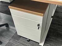 Bureau - afbeelding 3 van  4