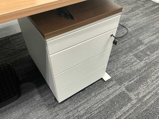 Bureau - afbeelding 4 van  5