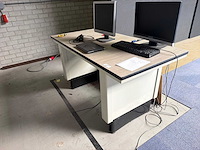 Bureau - afbeelding 1 van  4