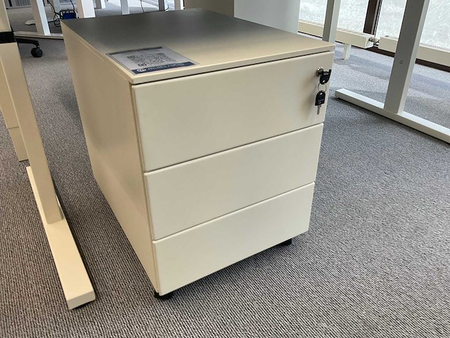 Bureau - afbeelding 4 van  4