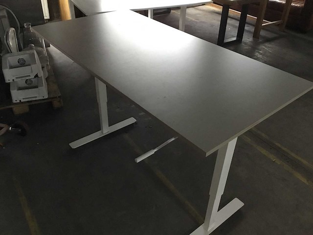 Bureau - afbeelding 3 van  4