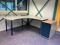 Bureau - afbeelding 2 van  4