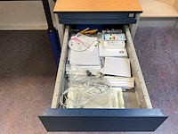 Bureau - afbeelding 1 van  4