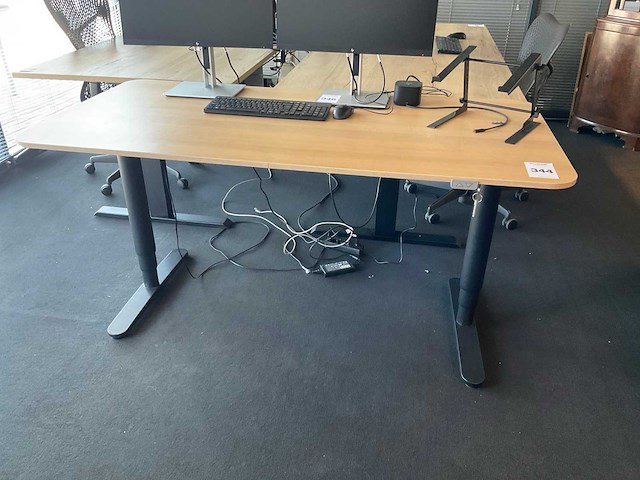 Bureau - afbeelding 3 van  7