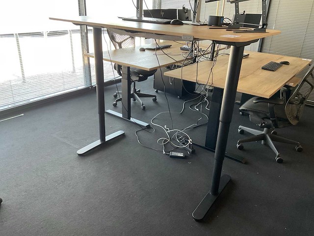 Bureau - afbeelding 5 van  7