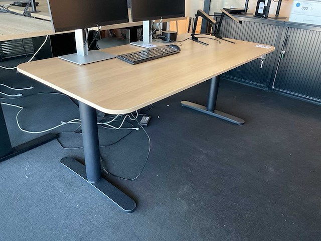 Bureau - afbeelding 6 van  7