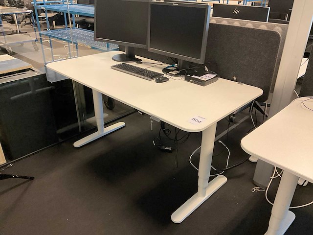 Bureau - afbeelding 1 van  8