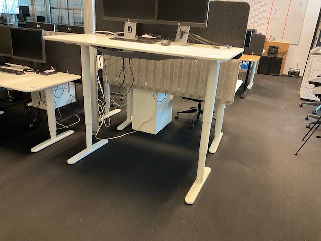 Bureau - afbeelding 6 van  6