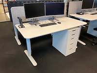 Bureau - afbeelding 1 van  6