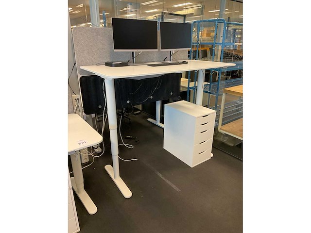 Bureau - afbeelding 6 van  6
