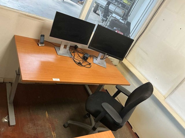 Bureau - afbeelding 2 van  7