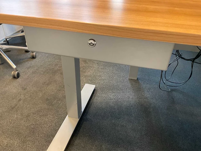 Bureau - afbeelding 6 van  7