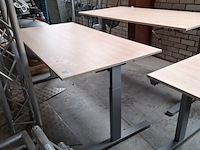 Bureau - afbeelding 1 van  3