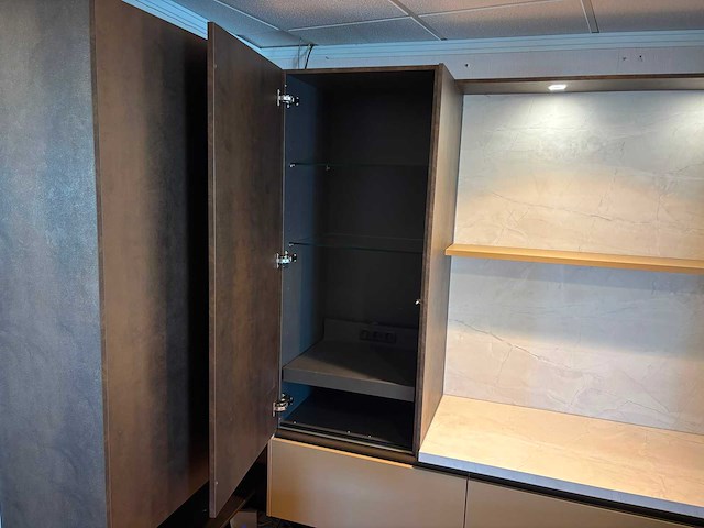 Bureau - afbeelding 6 van  11