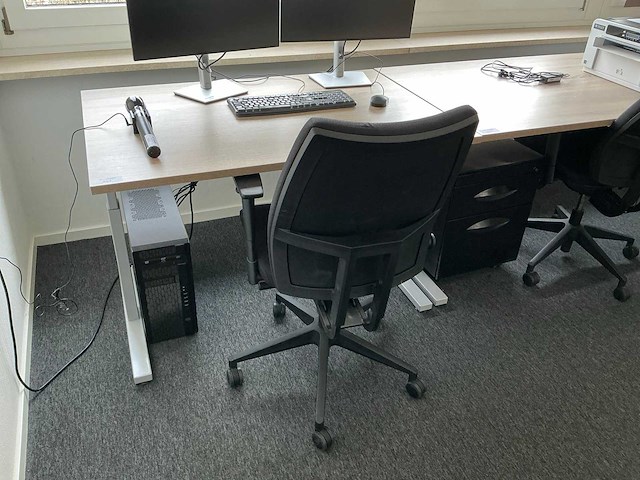 Bureau - afbeelding 1 van  4