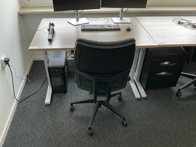 Bureau - afbeelding 2 van  4