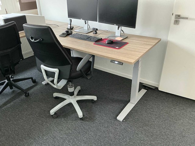 Bureau - afbeelding 1 van  4