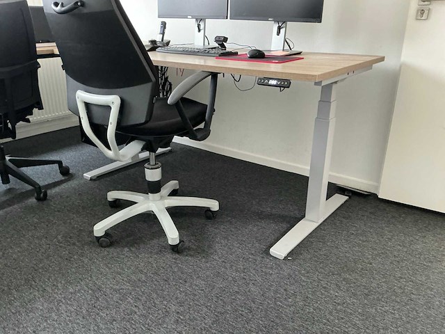 Bureau - afbeelding 2 van  4