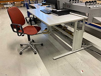 Bureau - afbeelding 3 van  7