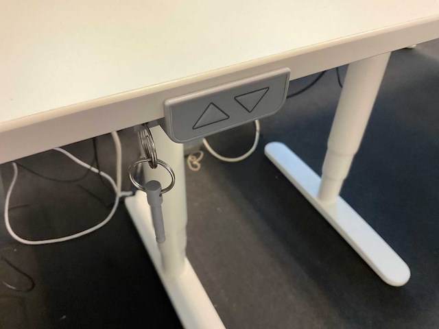 Bureau - afbeelding 3 van  8