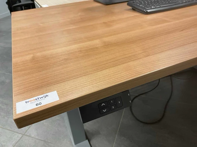 Bureau - afbeelding 2 van  5