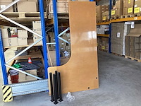 Bureaublad mdf 30 mm, met hoek, 4 metalen poten - afbeelding 1 van  3