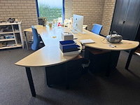 Bureauopstelling met bureaustoel (2x) - afbeelding 1 van  4