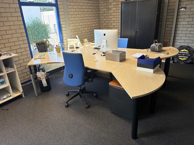 Bureauopstelling met bureaustoel (2x) - afbeelding 2 van  4