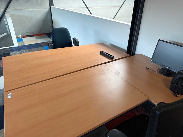 Bureauopstelling met toebehoren - afbeelding 4 van  5