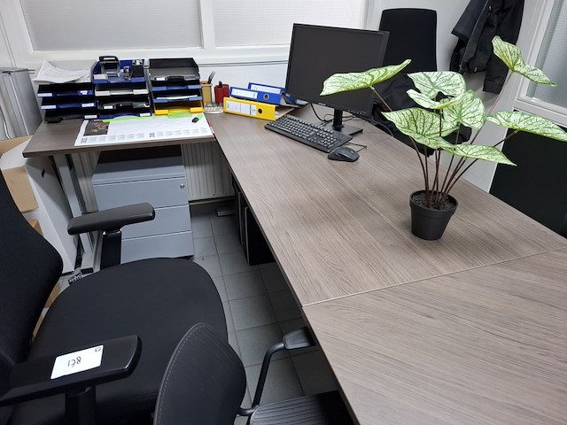 Bureauopstelling met vergaderdruppel - afbeelding 4 van  6