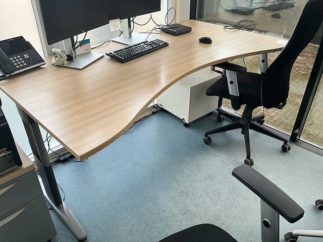 Bureauopstelling - afbeelding 2 van  6