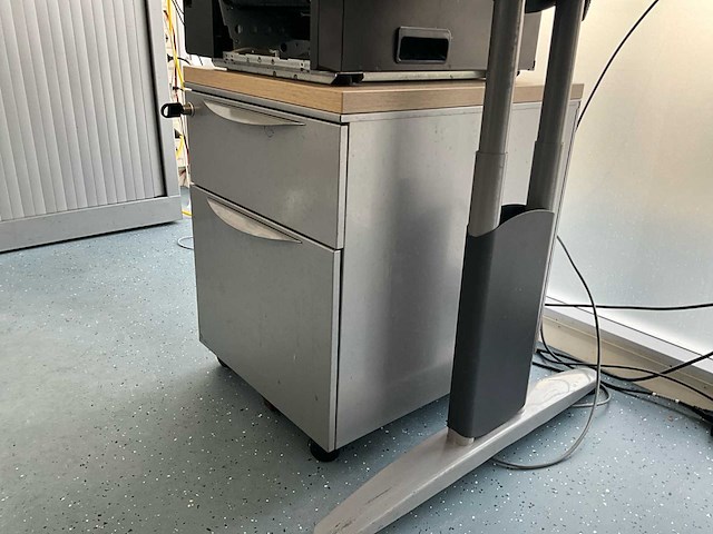 Bureauopstelling - afbeelding 4 van  6