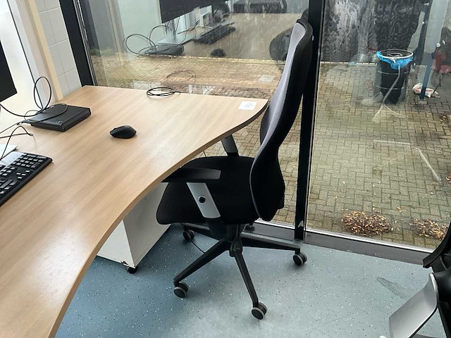 Bureauopstelling - afbeelding 6 van  6