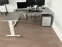 Bureauopstelling - afbeelding 3 van  7