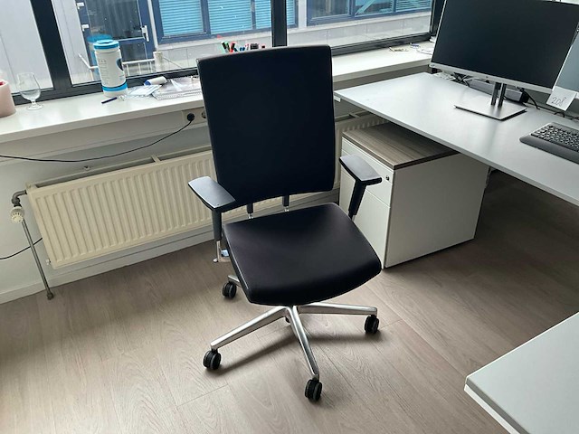 Bureauopstelling - afbeelding 7 van  7