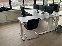 Bureauopstelling - afbeelding 1 van  7