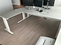 Bureauopstelling - afbeelding 4 van  7