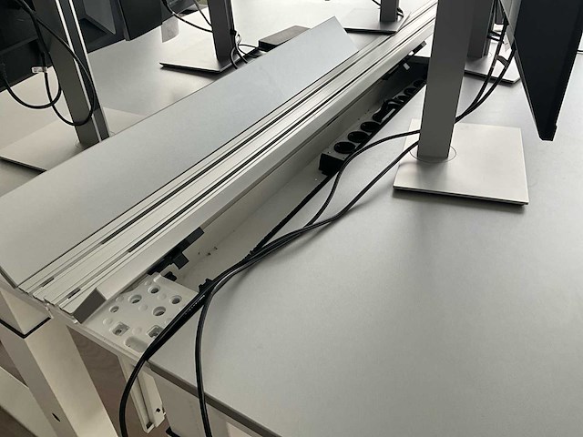 Bureauopstelling - afbeelding 6 van  7