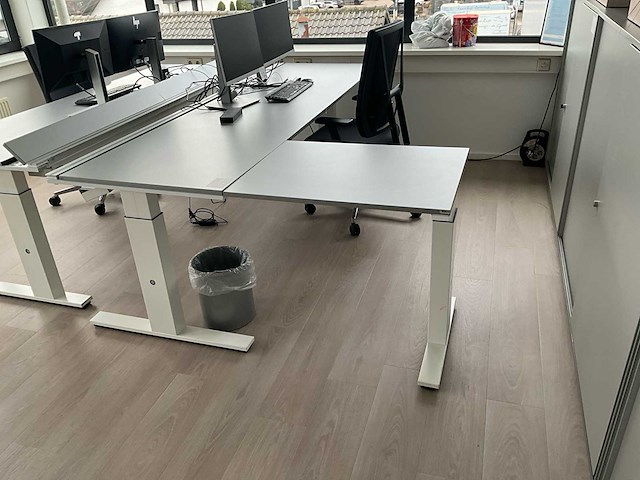 Bureauopstelling - afbeelding 1 van  5