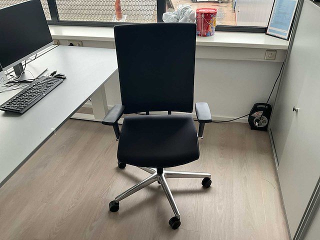 Bureauopstelling - afbeelding 5 van  5