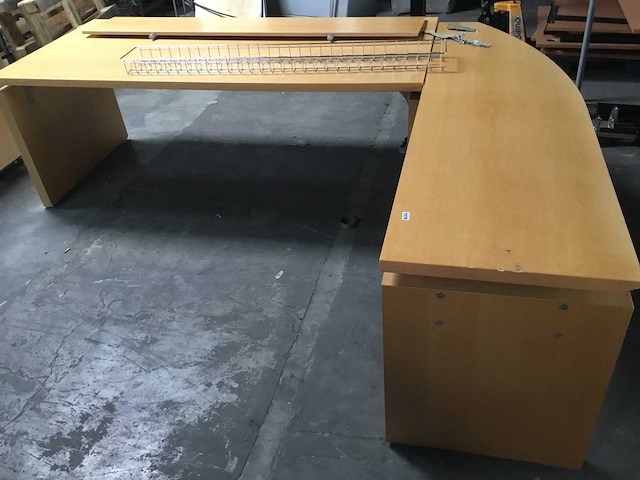 Bureauopstelling - afbeelding 1 van  6