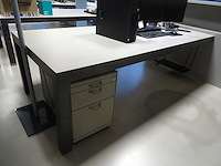 Bureauopstelling - afbeelding 2 van  7