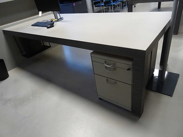 Bureauopstelling - afbeelding 2 van  5