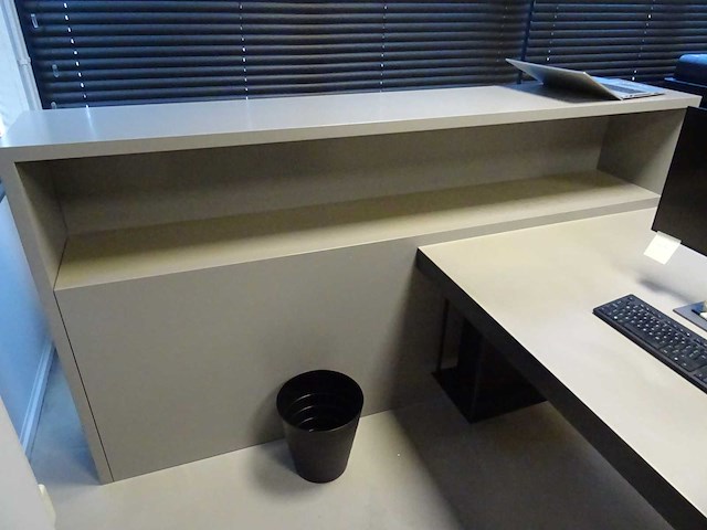 Bureauopstelling - afbeelding 4 van  5