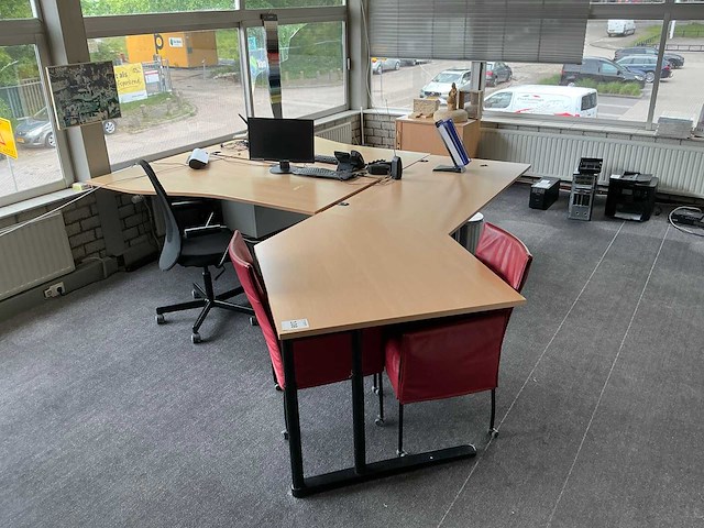 Bureauopstelling - afbeelding 1 van  11