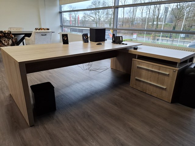 Bureauopstelling - afbeelding 5 van  11